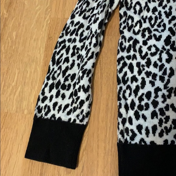 Cheetah Print Cardigan - Picture 4 of 5